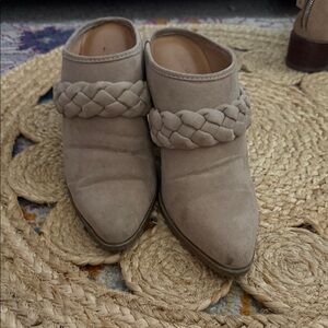 Universal Thread Braided Beige Mules